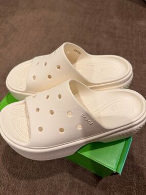 CROCS Kids Slide Sandals in Creamy White